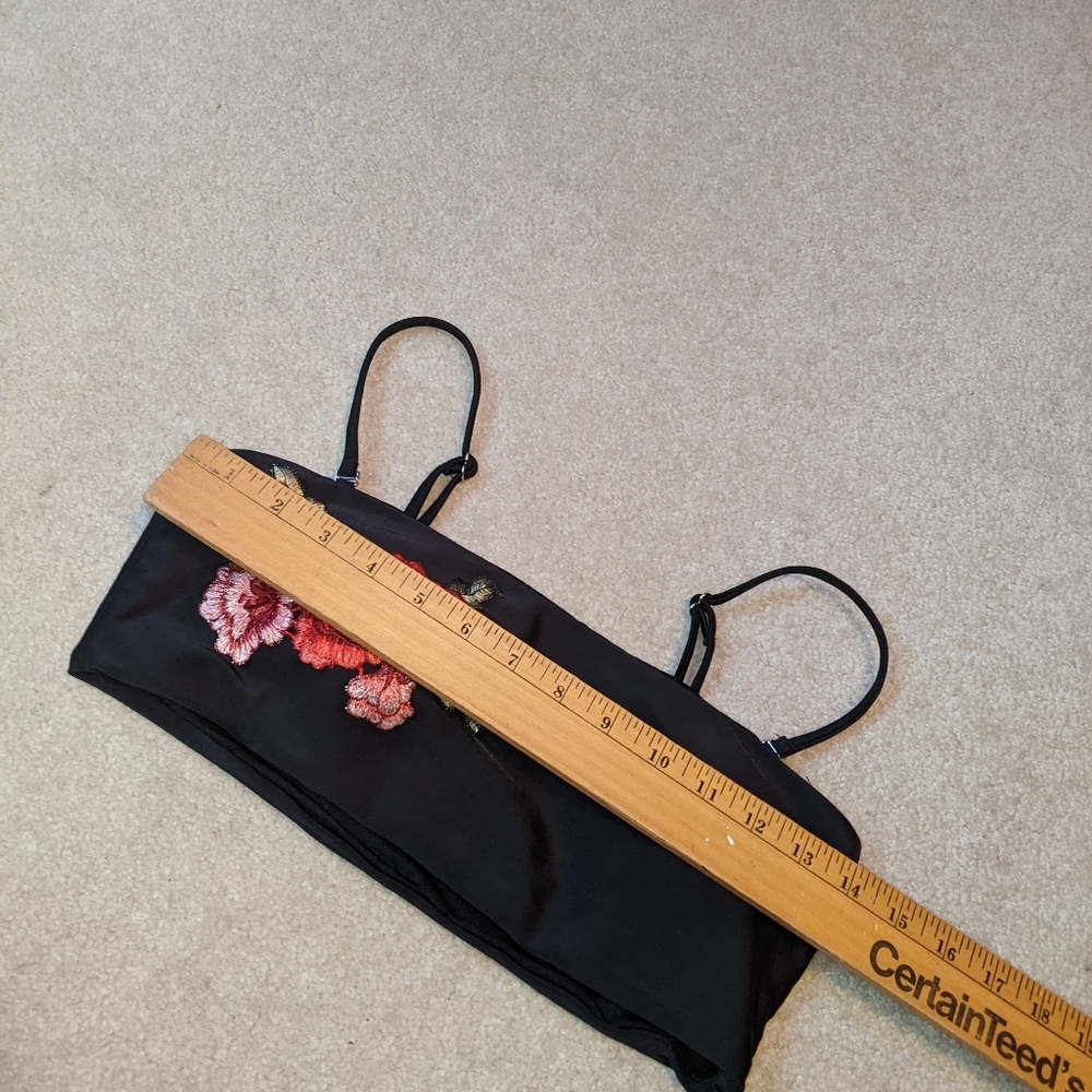 2 piece black bikini set w/ embroidered roses/flowers - Picture 4 of 15